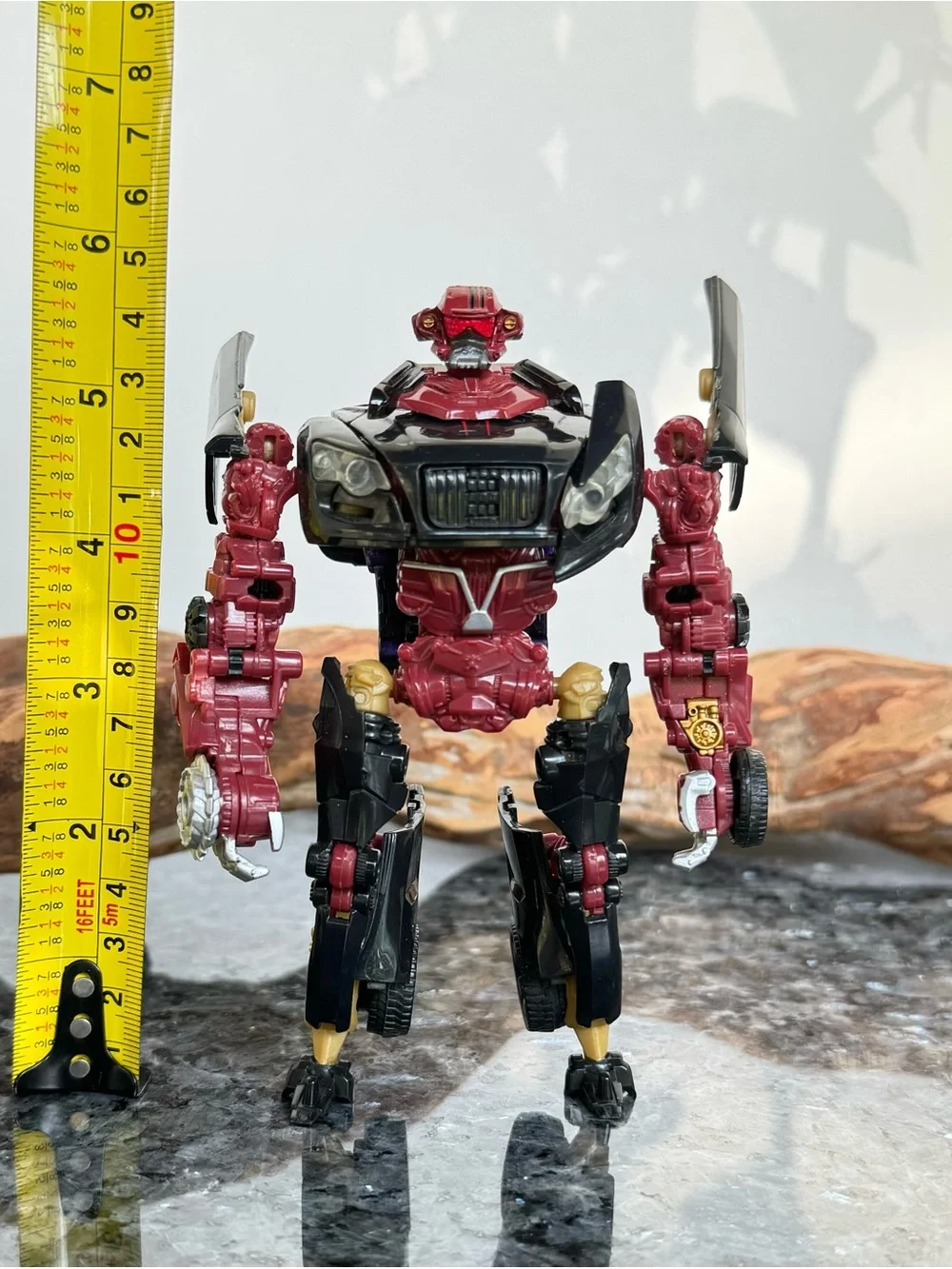 Transformers: Revenge of the Fallen Dead End Deluxe Class Action Figure Hasbro